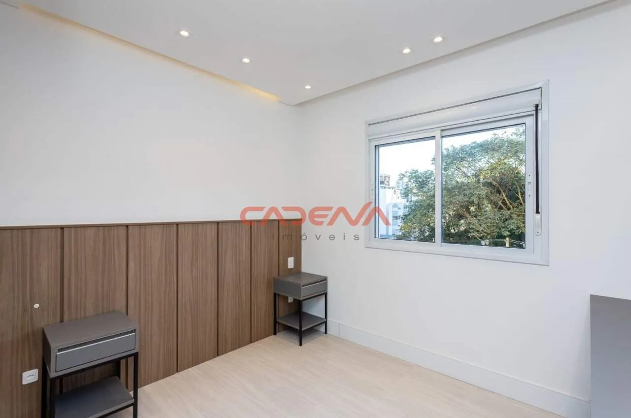 Unfurnished 4-bedroom apartment with private BBQ — photo 18