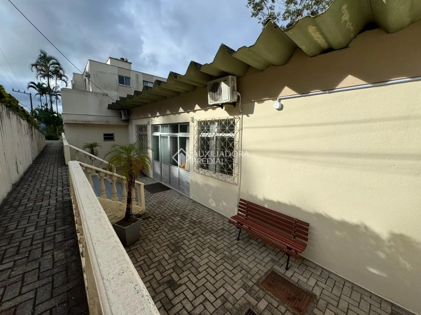 1-bedroom apartment with 67 m² and ceramic tile — photo 25