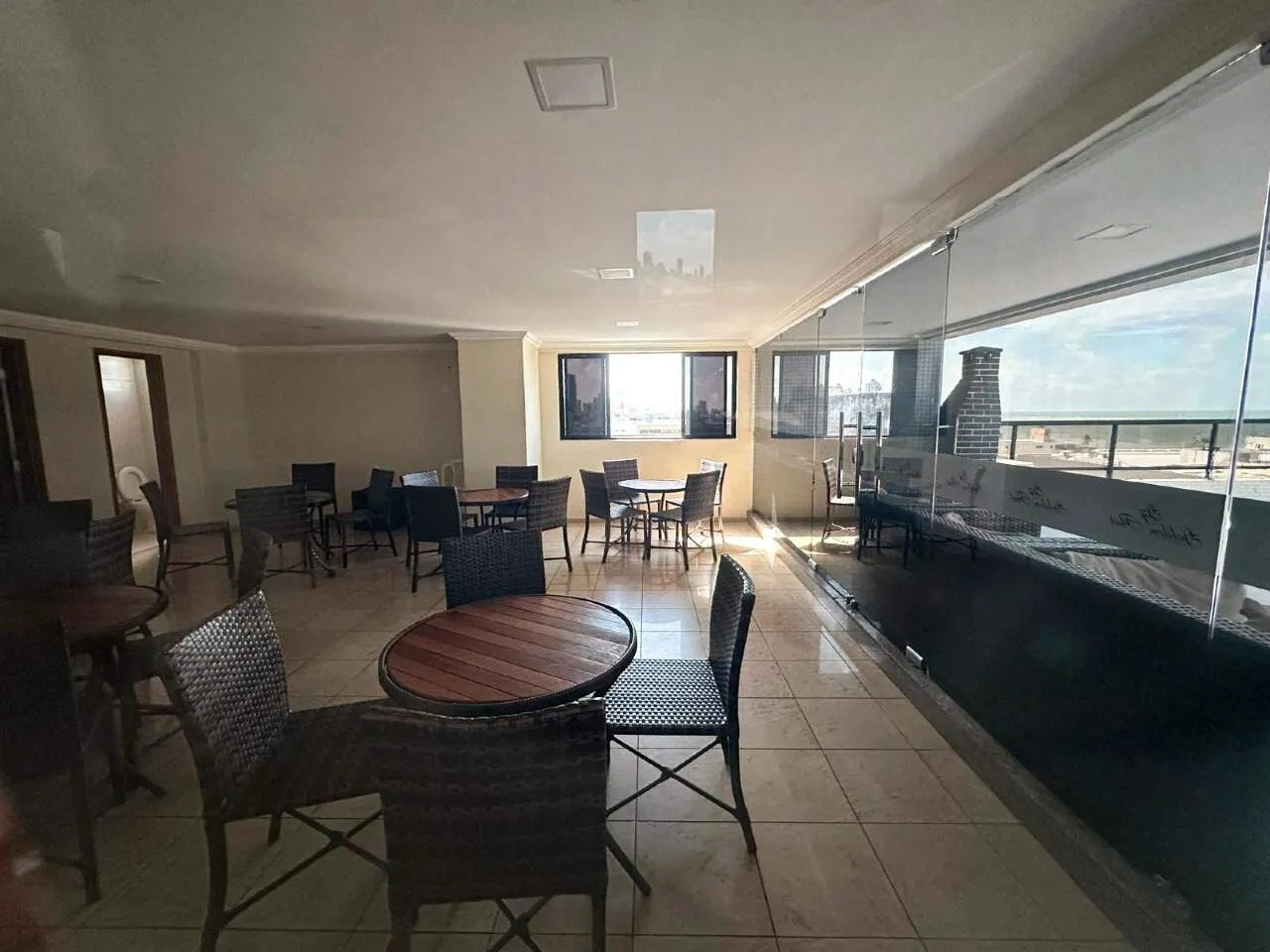 Мебльована квартира 56 м² з 2 кімнатами й 1 паркомісцем — photo 14