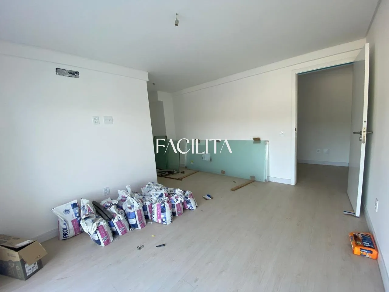1-bedroom apartment with 3 parking spaces and 120 m² on 4th floor — photo 29