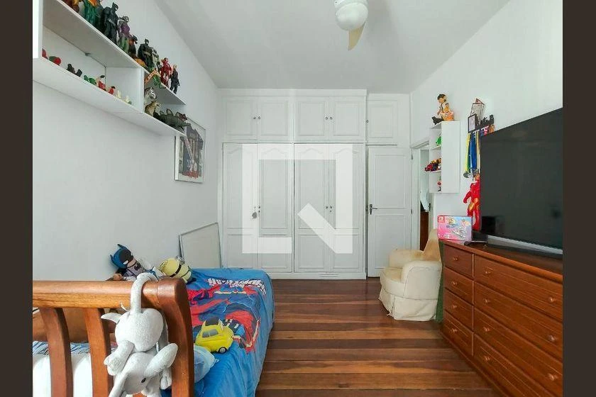Rental apartment with 3 bedrooms and 208 m² — photo 42