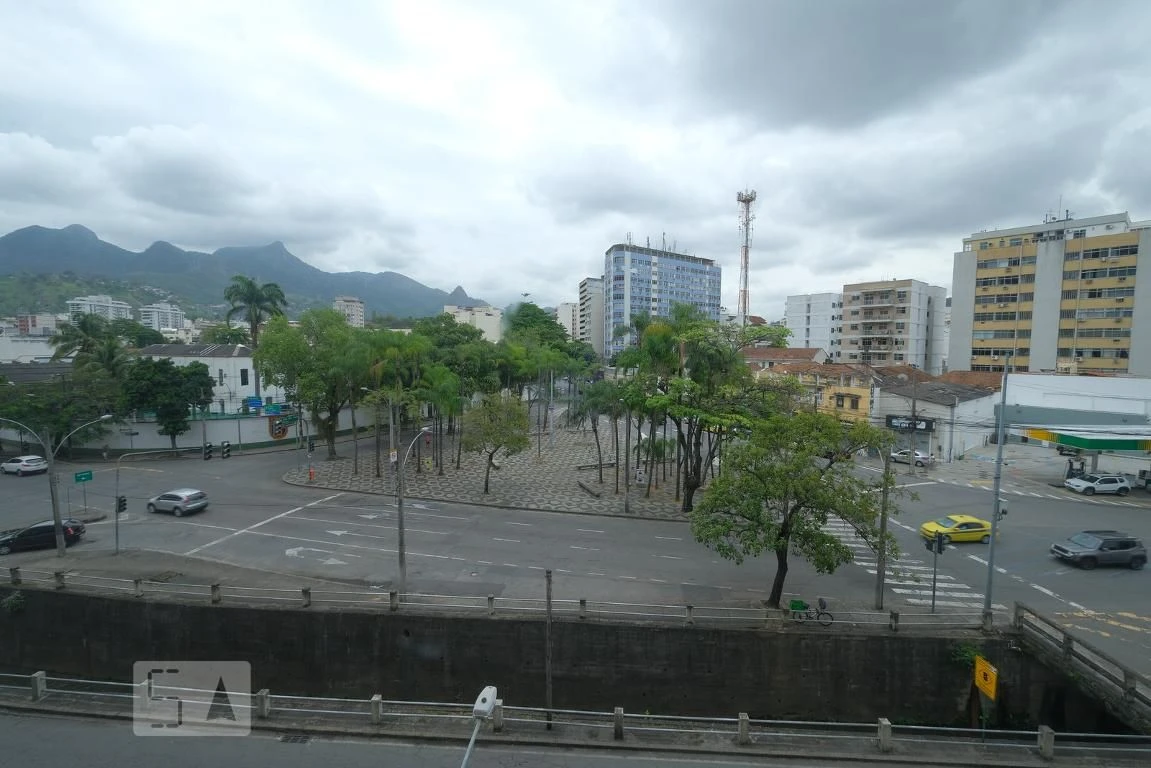 Mountain view in a one-bedroom apartment, 40 m² — photo 12