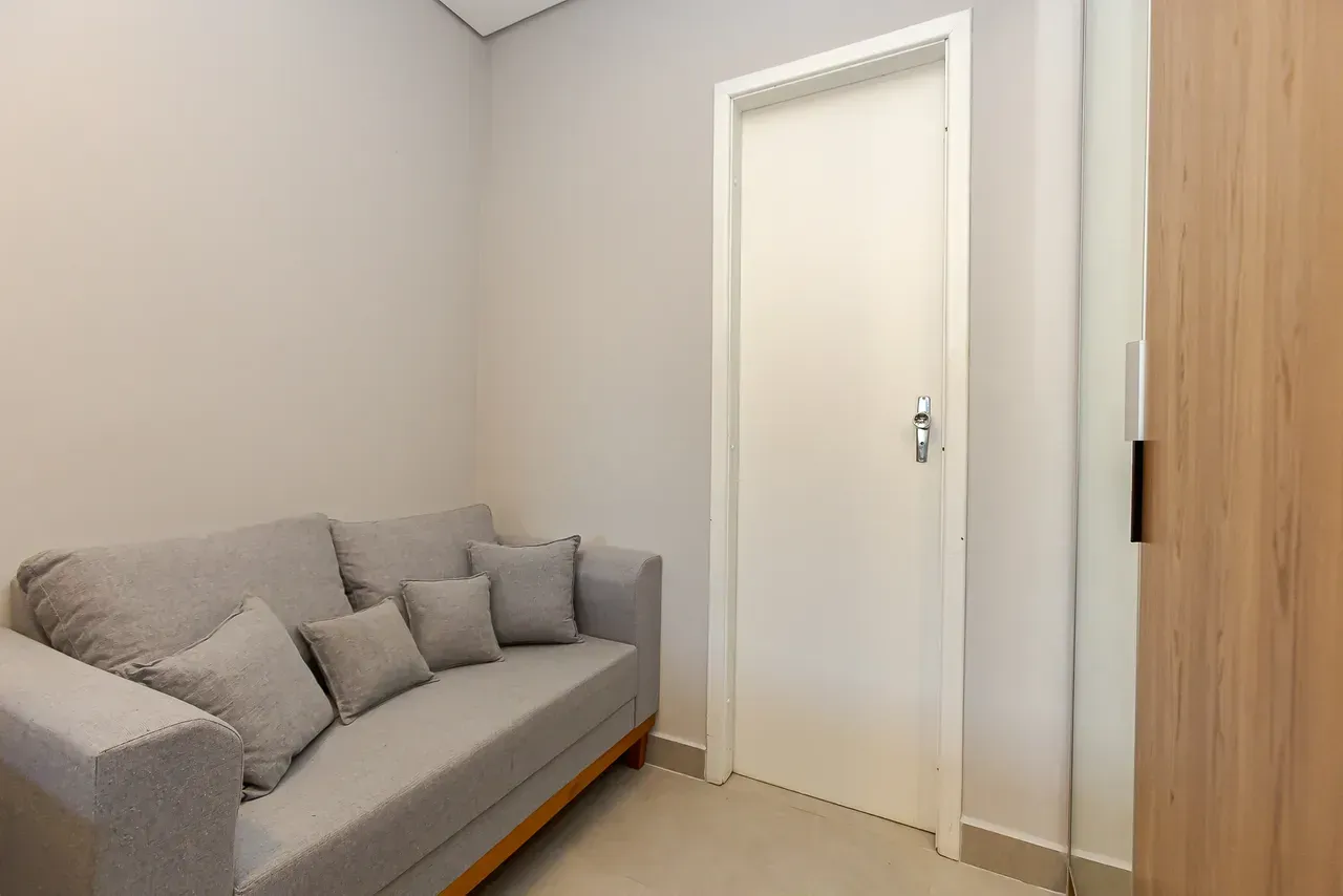 Furnished 1-bedroom apartment with 1 bathroom — photo 13