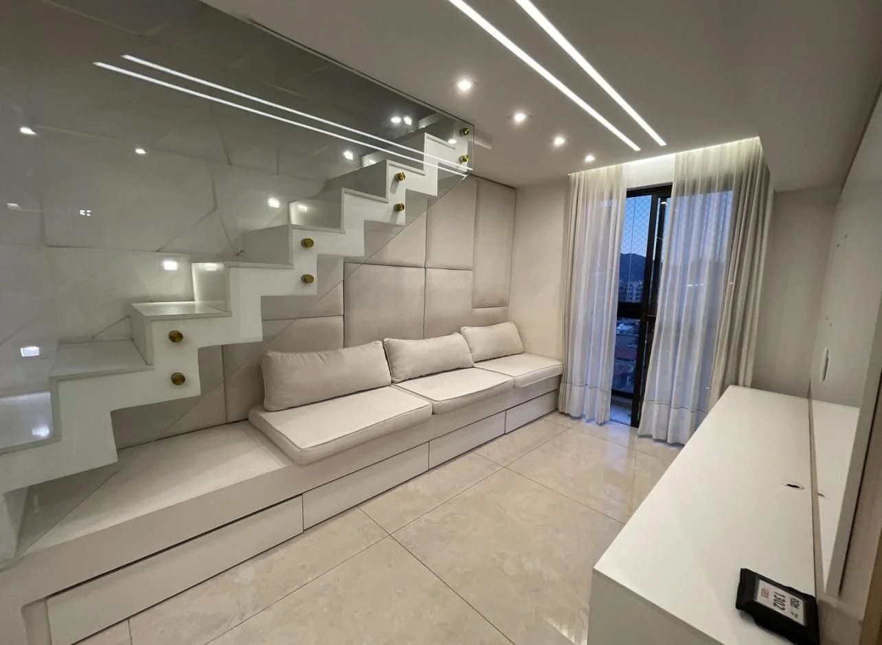 Floor-to-ceiling windows in a 3-bedroom apartment, 140 m² — photo 12