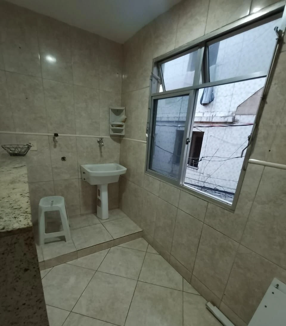 Нежитлова будівля з 1 спальнею і 1 ванною, без паркування — photo 3