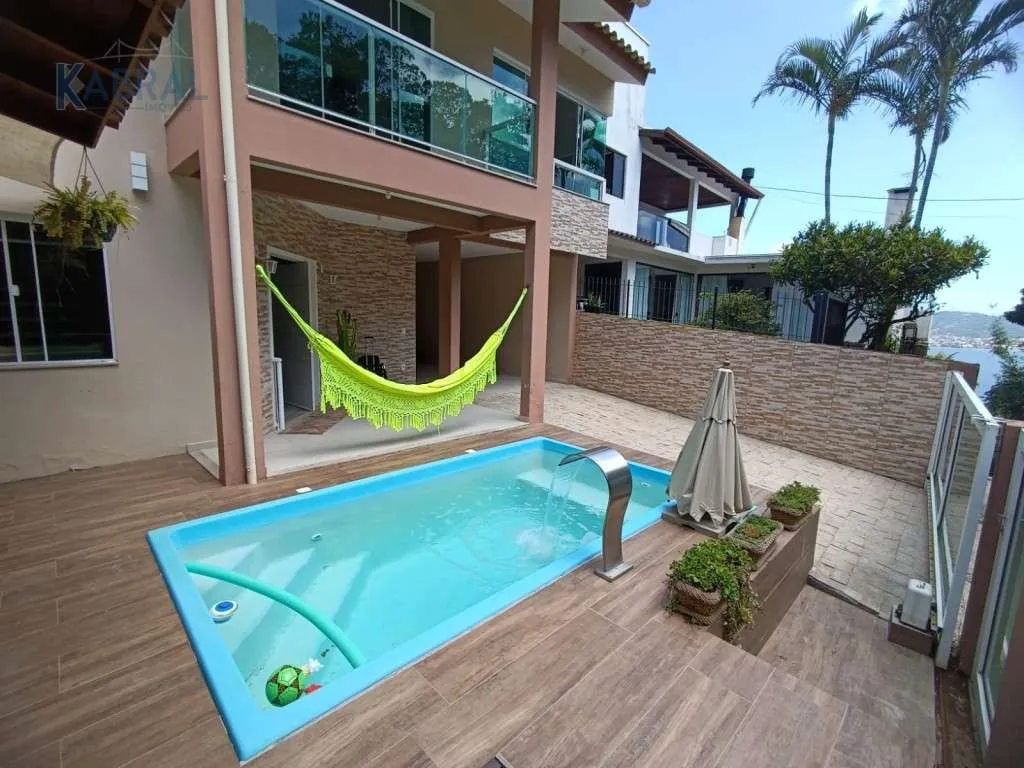 Furnished 2-bedroom house with an en-suite and pool — photo 45