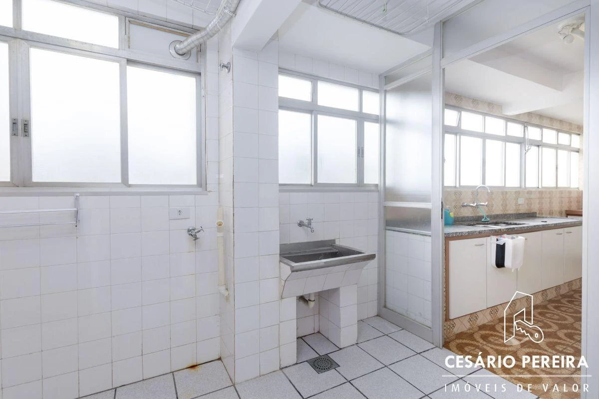 Furnished apartment, 215 m², with a bathtub — photo 10