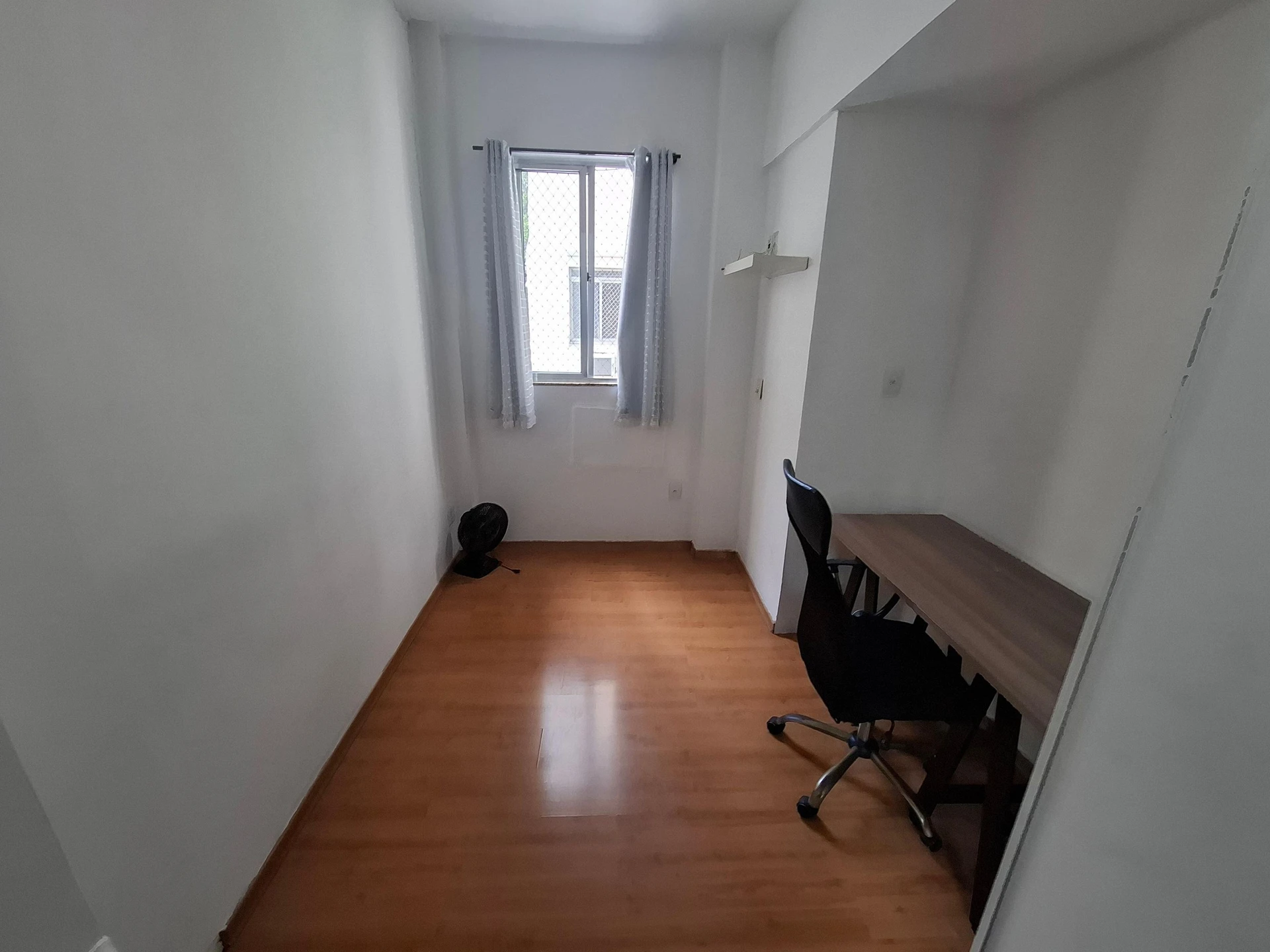 Furnished apartment, 110 m², with a glass-enclosed balcony — photo 22