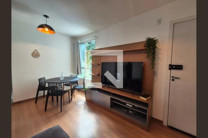 Furnished 2-bedroom apartment with an open-plan kitchen — photo 8