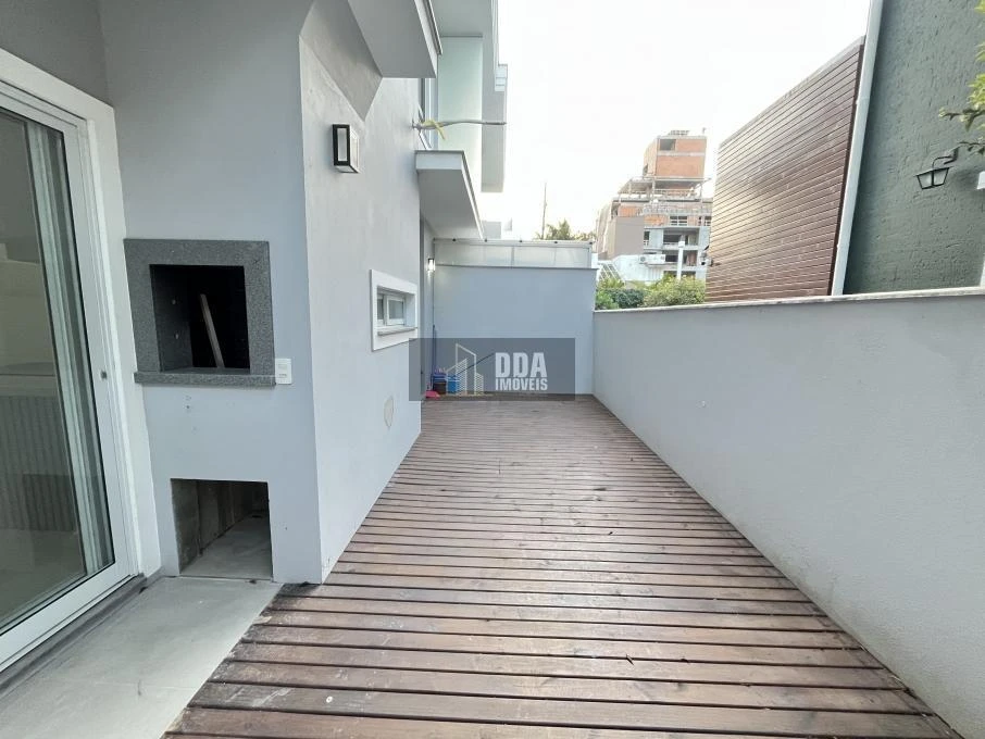House, 217 m², with a grill on the balcony