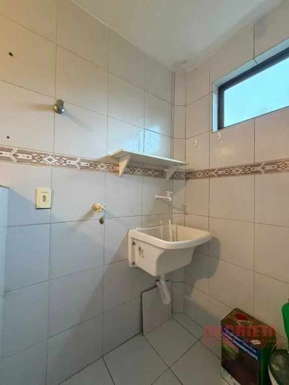 60 m² unfurnished apartment with 1 en-suite bedroom — photo 19
