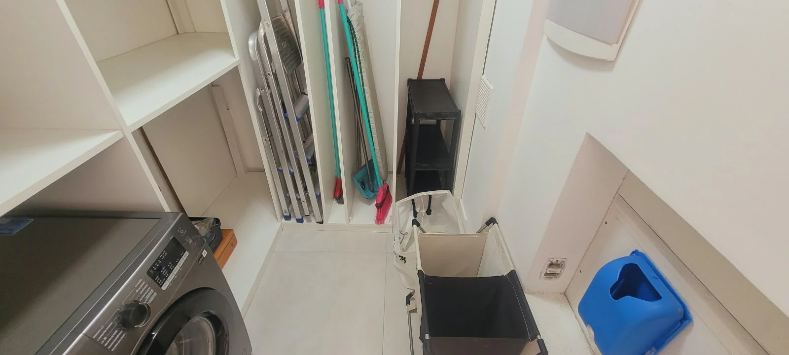 3-bedroom apartment with a washing machine — photo 23