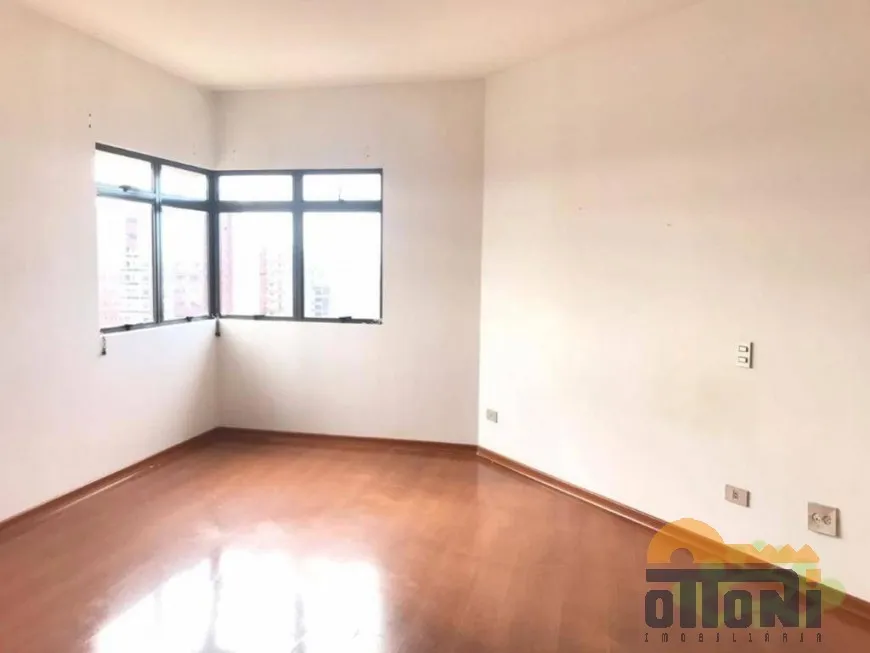 4-bedroom apartment with separate gas kitchen — photo 11