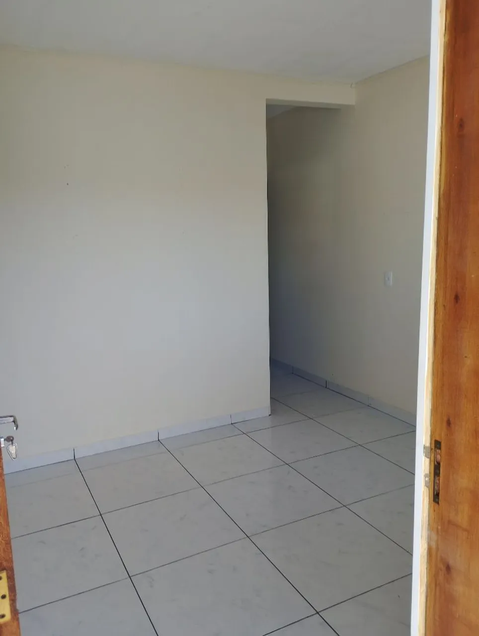 Unfurnished apartment with 1 bedroom, 1 bathroom