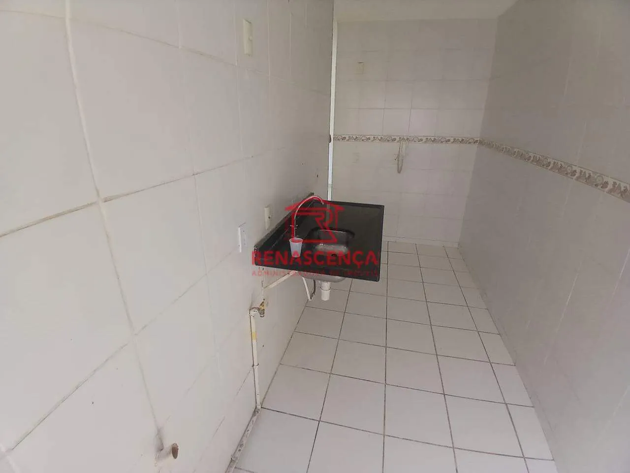 Apartamento de 2 quartos em condomínio com piscina — photo 19