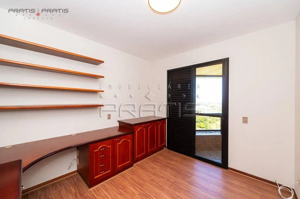 350 m² 3-bedroom apartment with a private BBQ balcony — photo 22