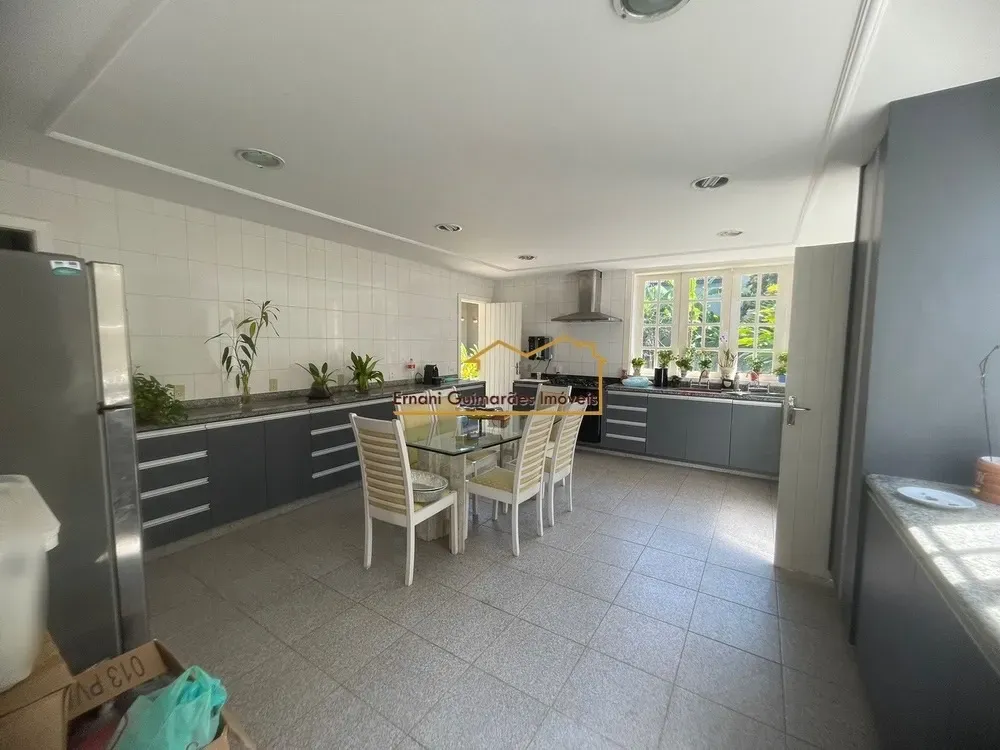 Casa com 5 quartos e 5 banheiros, 4 vagas e varanda — photo 35