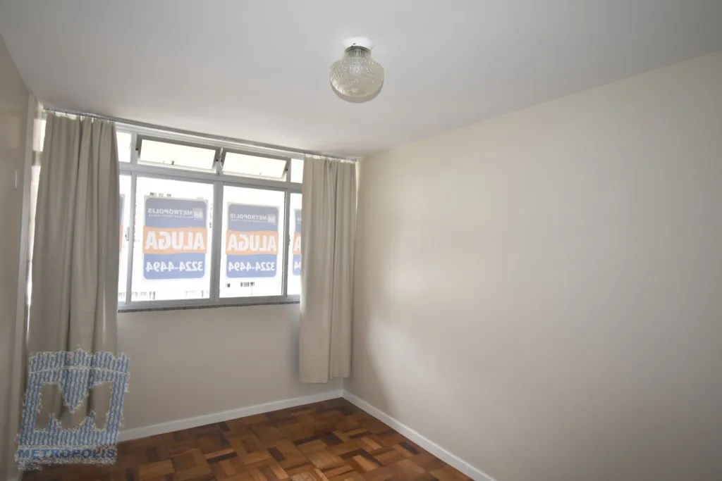 Wood or laminate floors in a 3-bedroom apartment, 69 m² — photo 9