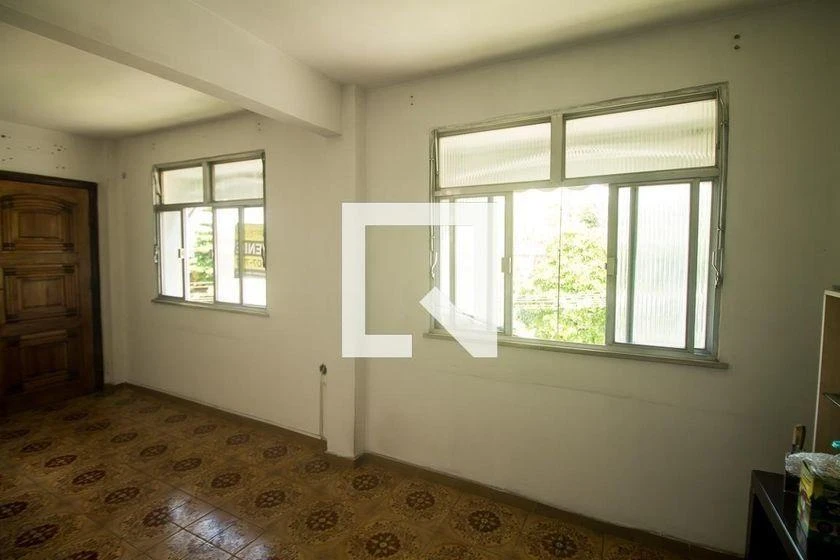 2-bedroom apartment in a building with a pool — photo 20