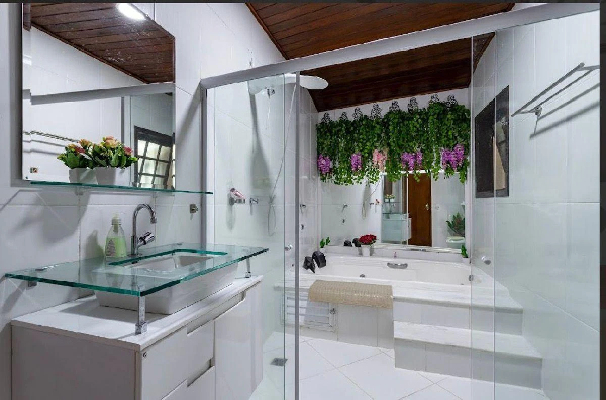 House with 8 bedrooms and 5 en-suites, 1500 m² — photo 15