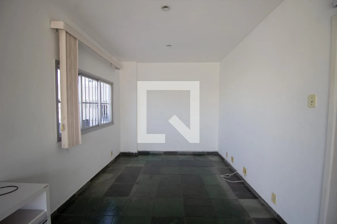 3-bedroom apartment with balcony and 2 parking spots — photo 14