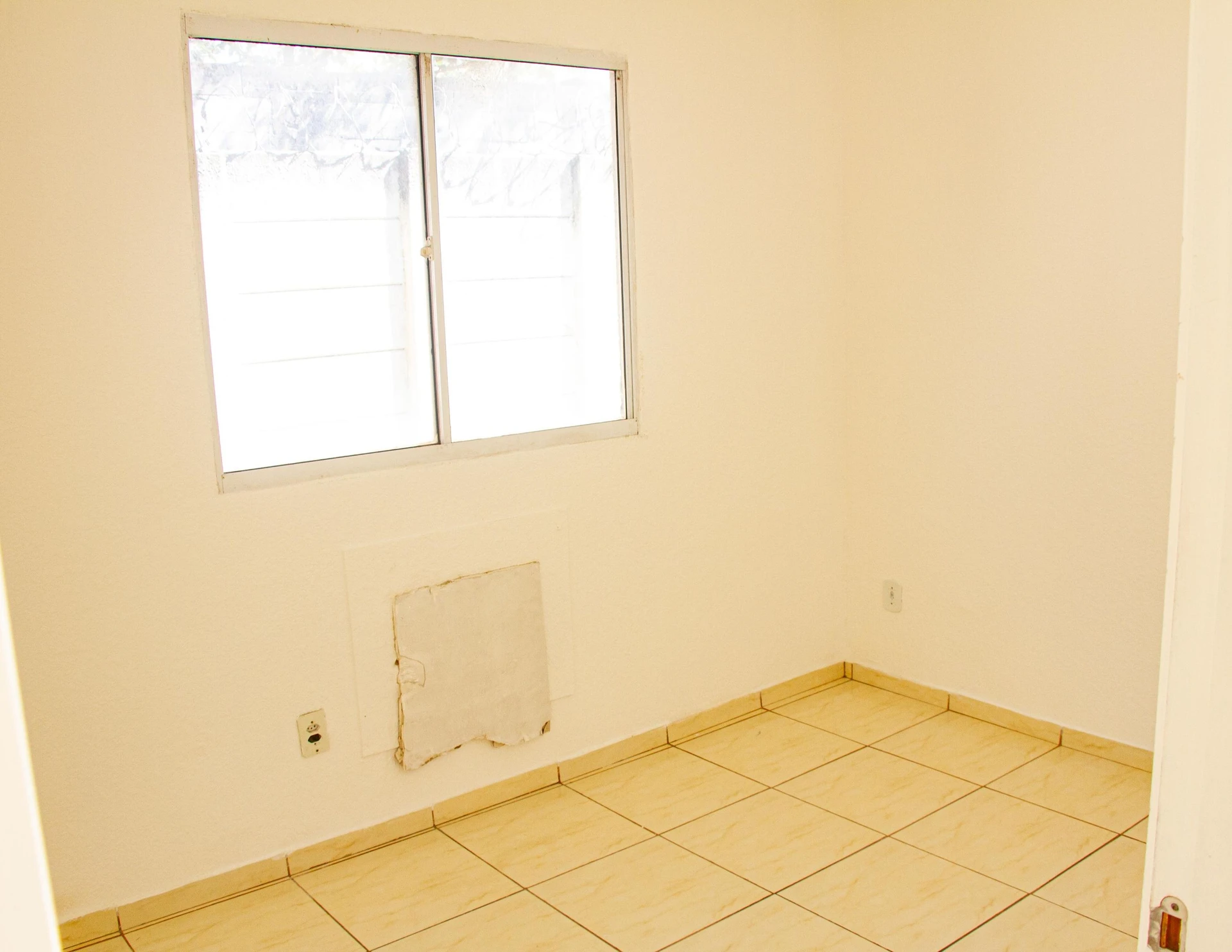Unfurnished apartment with 2 bedrooms and 1 bathroom — photo 8