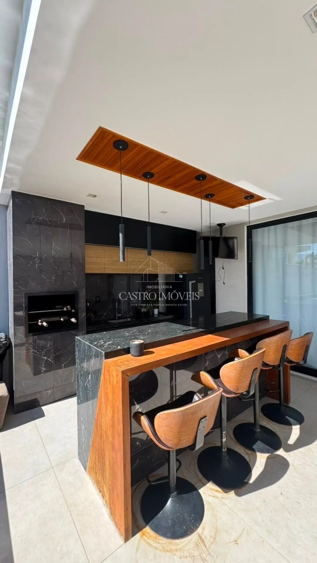 540 m² triplex house with 4 en-suite bedrooms — photo 10