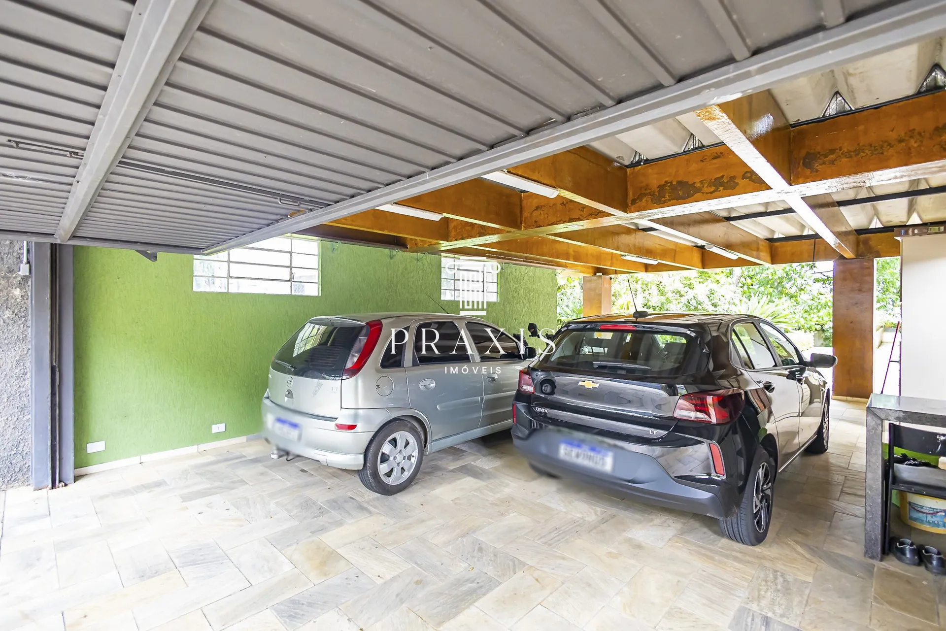 House with 4 bedrooms, 445 m² and fitted kitchen — photo 48