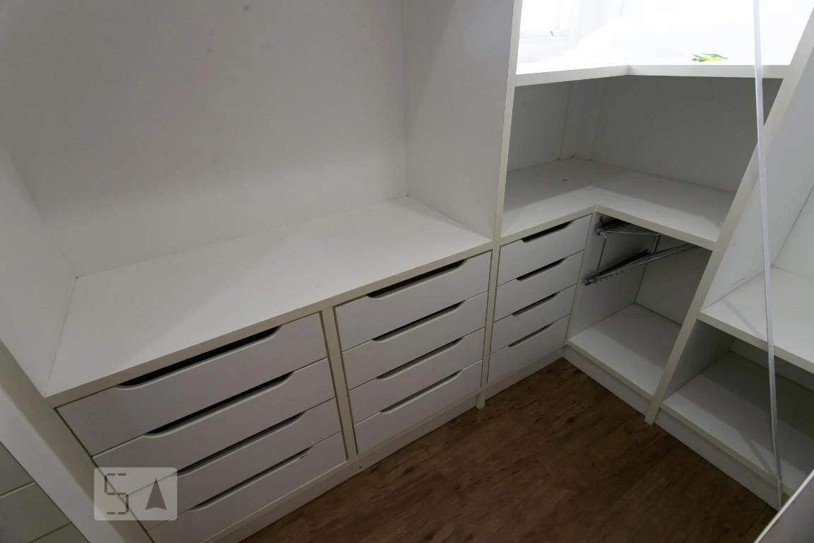 Unfurnished house with 5 en-suite bedrooms and private garden — photo 10