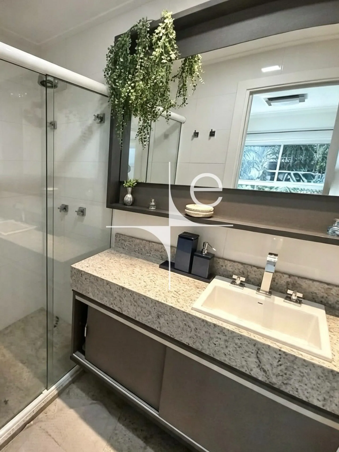 2-bedroom apartment with a washing machine — photo 6