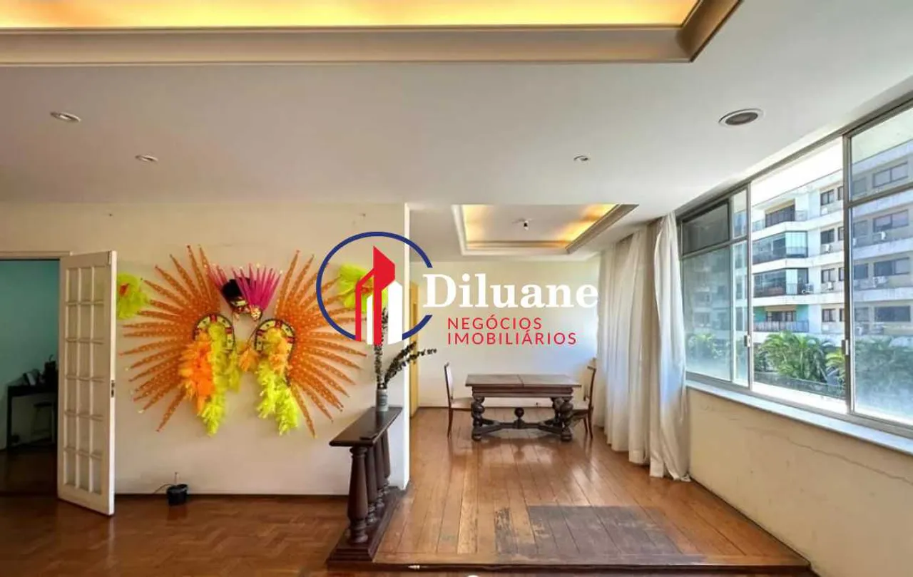 Furnished apartment with 4 bedrooms and 5 bathrooms — photo 12