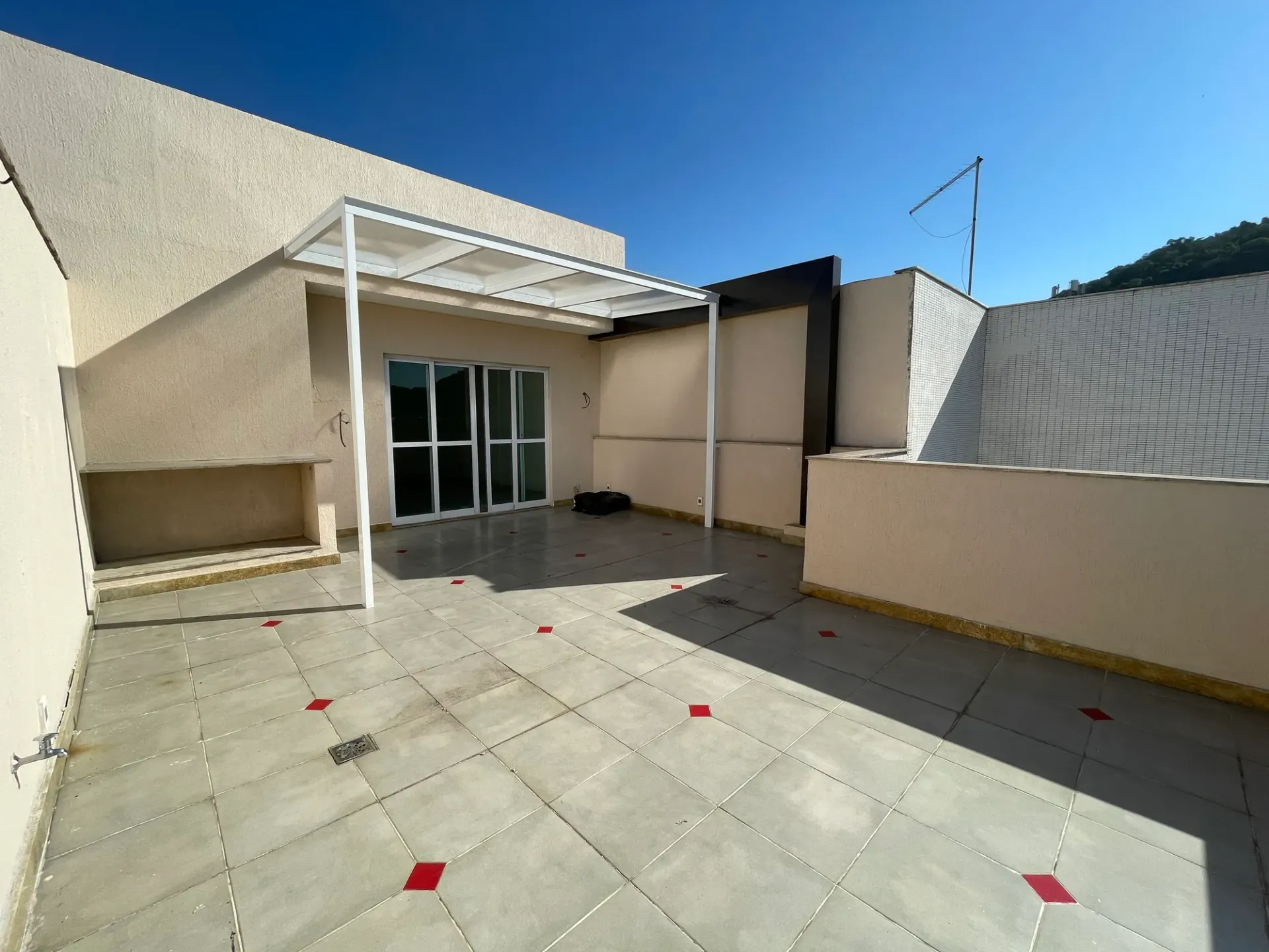 Cobertura com 4 quartos e cozinha com fogão a gás — photo 23