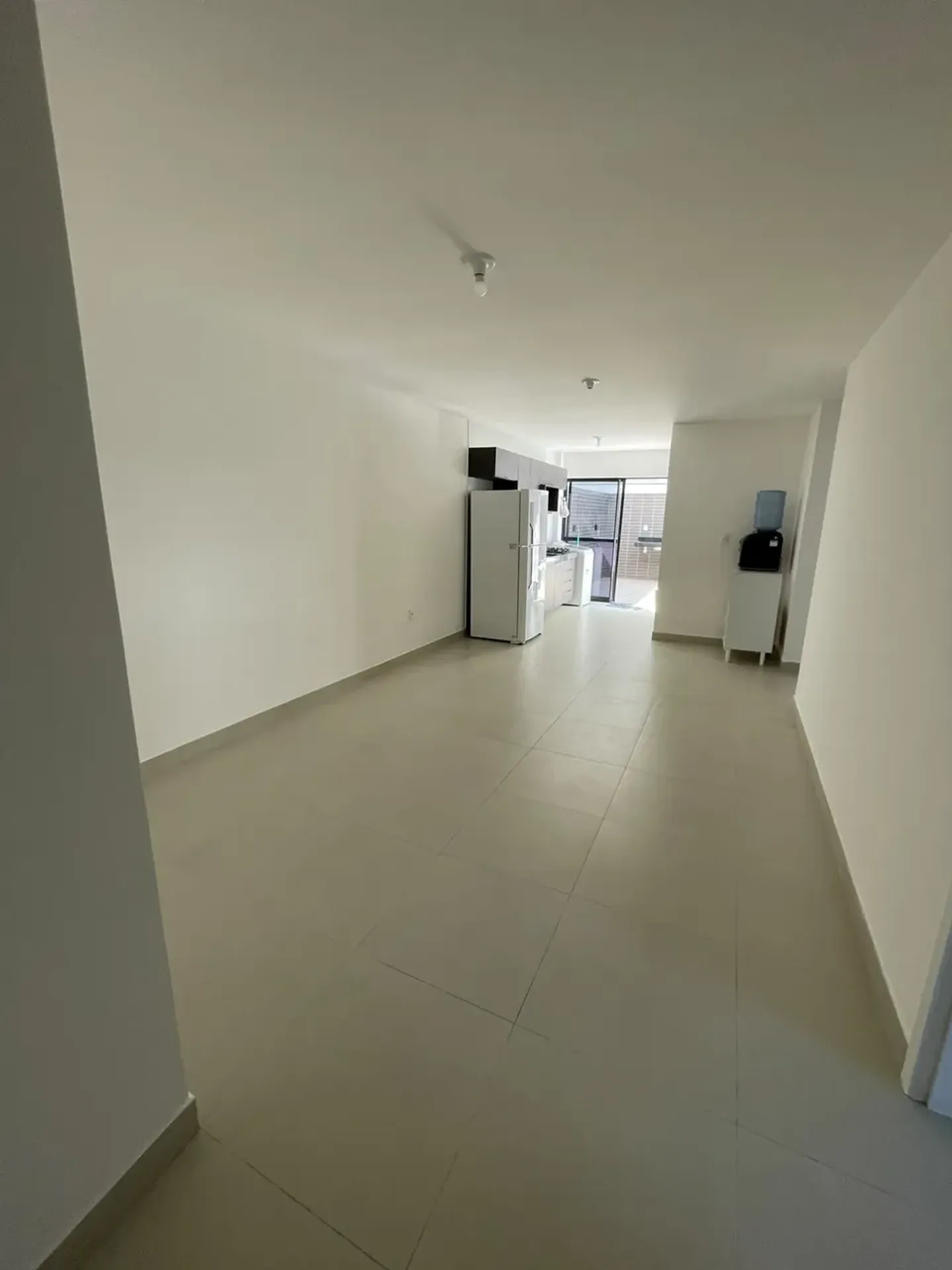 Квартира на першому поверсі 96 м² з 3 спальнями та басейном