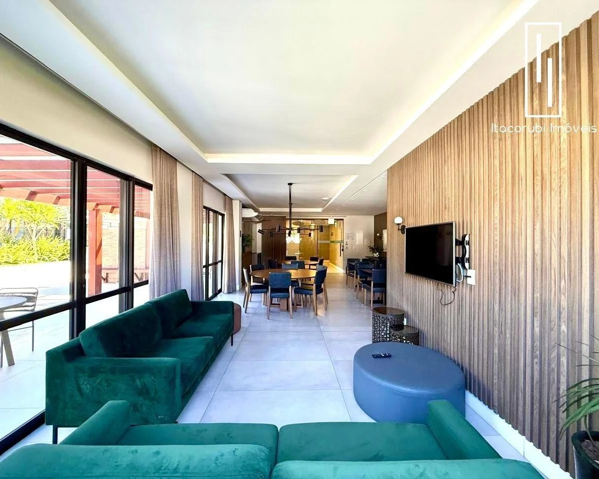 Floor-to-ceiling windows in a one-bedroom apartment, 32 m² — photo 11