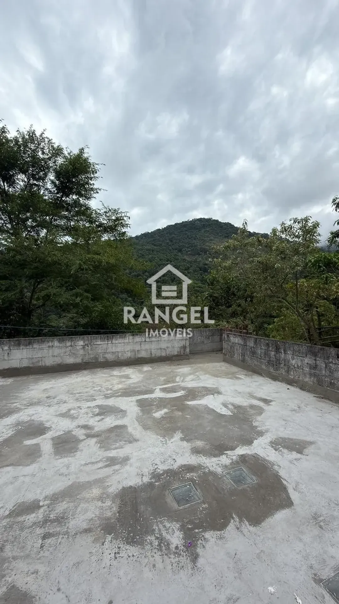 House with a balcony and private garden, 2500 m² — photo 16