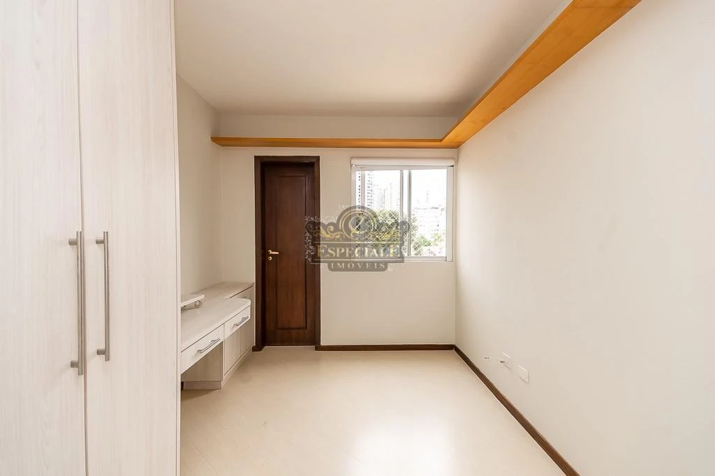 167 m² apartment with a grill on the balcony and a bathtub — photo 27