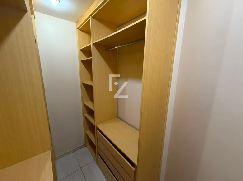 Duplex apartment on the 20th floor with city and water views — photo 12