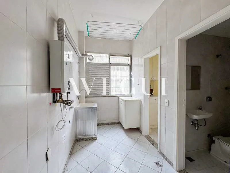 Apartment with 3 bedrooms and 4 bathrooms — photo 27