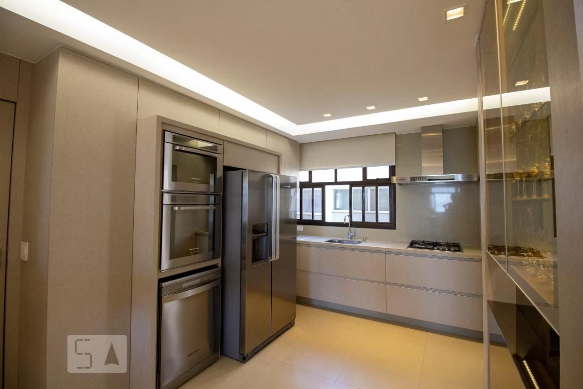 Apartamento de 4 quartos com janelas do piso ao teto, Centro — photo 3