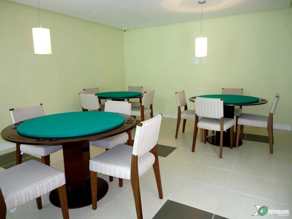 Студия 37 м² с панорамными окнами и застеклённым балконом — photo 8