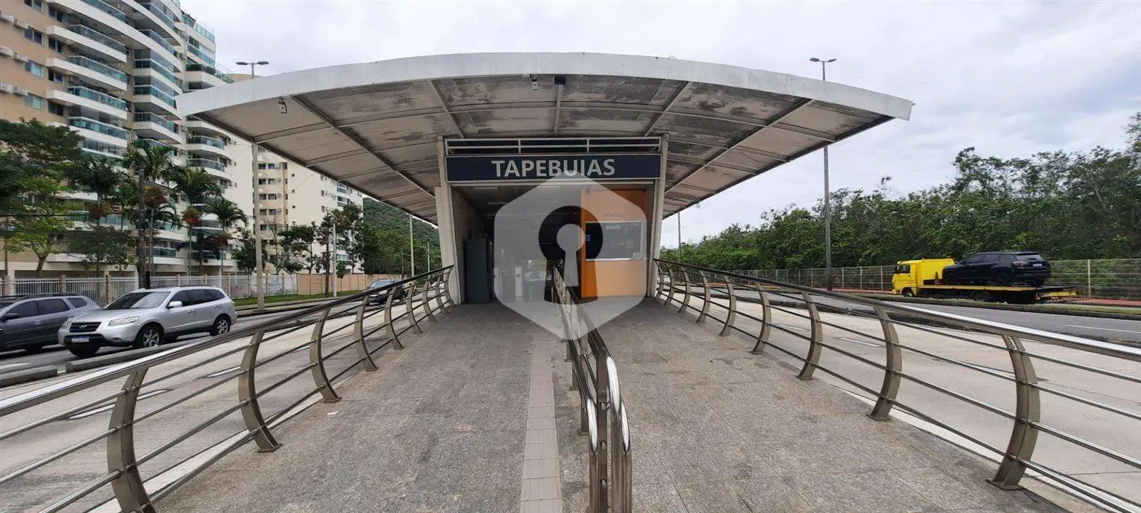 Apartamento de 2 quartos com varanda envidraçada — photo 35