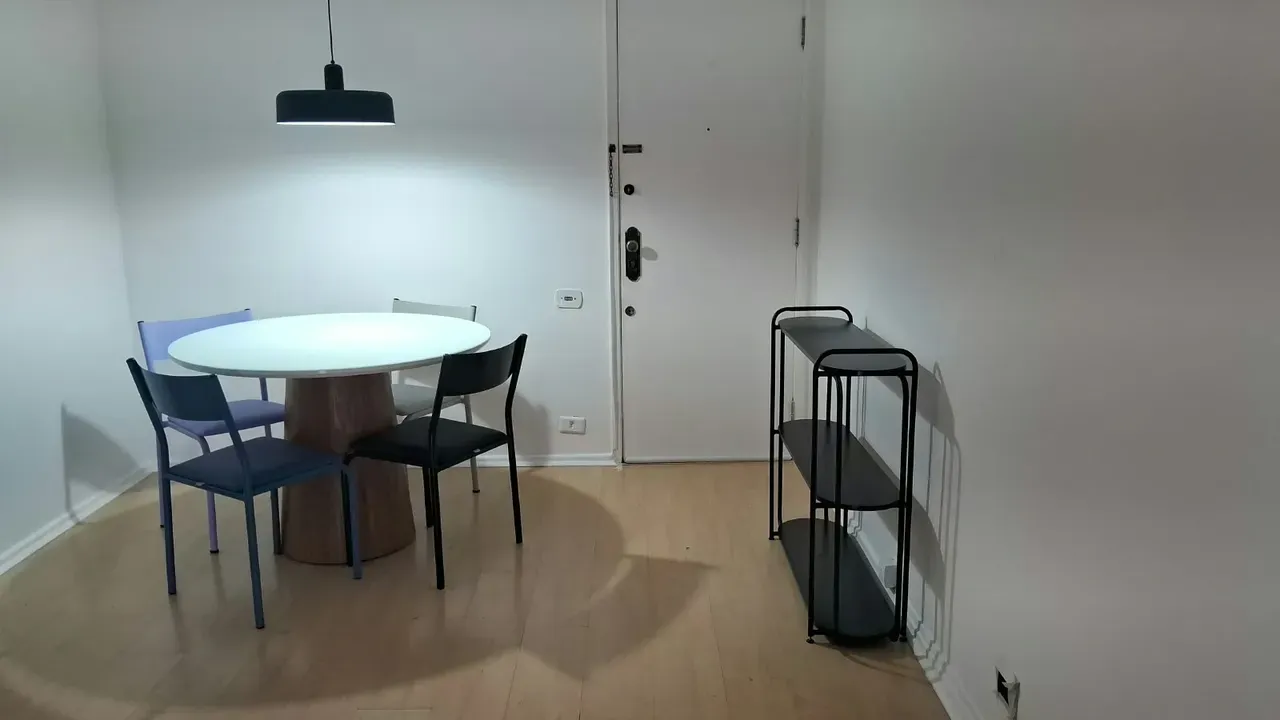 Apartamento, 85 m², com piso de madeira ou laminado — photo 4