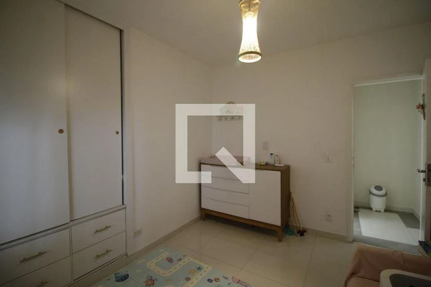 4-bedroom house with a home office — photo 13