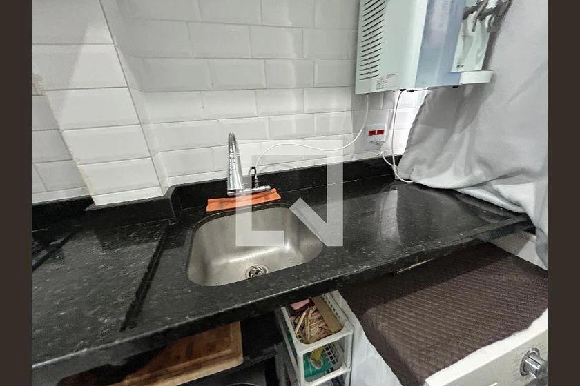 Apartamento mobiliado com roupeiros e 2 quartos — photo 32