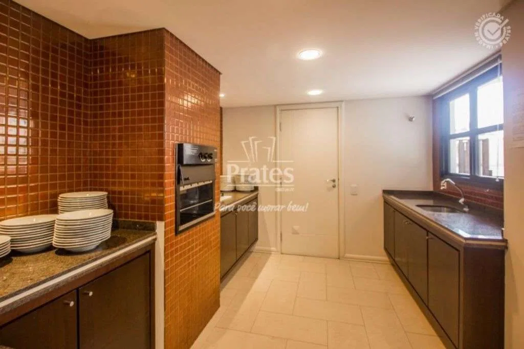 3-bedroom apartment with a bathtub — photo 19