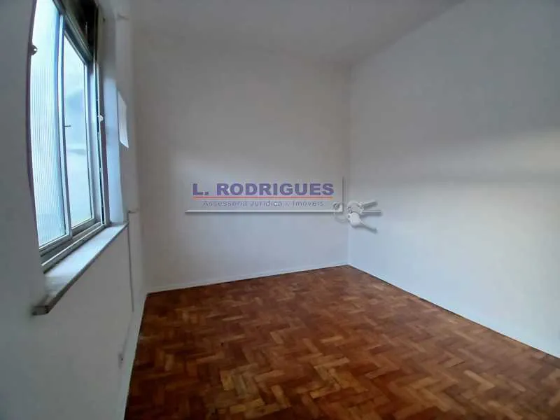 Unfurnished apartment with gas stove kitchen: 2 bedrooms, 1 bath — photo 13