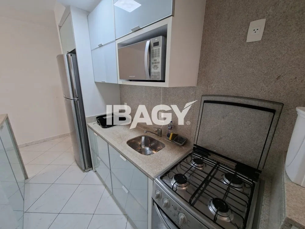 Furnished apartment with 2 bedrooms and 1 parking space — photo 7