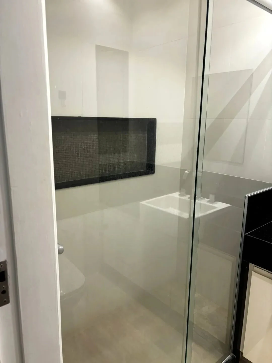 2-bedroom apartment with 2 en-suites, 3 baths, 2 parking — photo 13