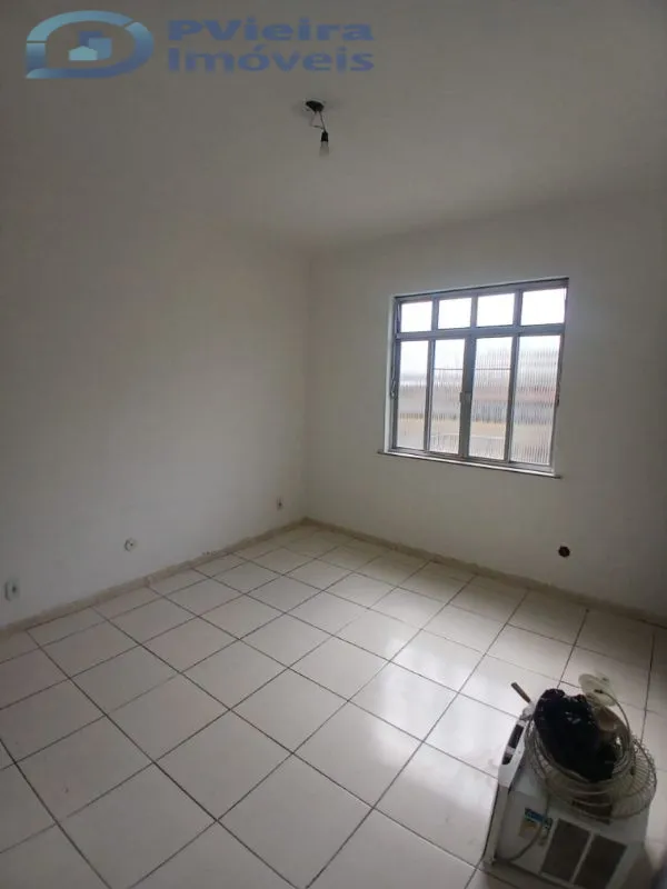 2-bedroom apartment with a mountain view — photo 14