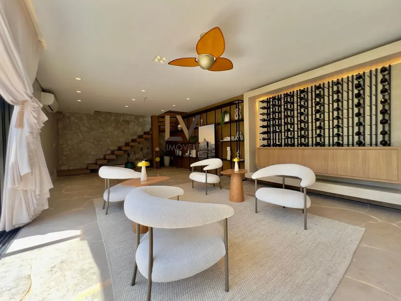 Furnished house with 800 m², 5 bedrooms and open-plan kitchen — photo 16